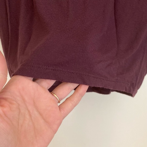 Old Navy - maternity top - Picture 4 of 8